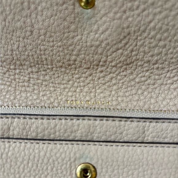 Tory Burch McGraw Flat Wallet Nude Cream Beige Pebbled Leather Slim Clutch - Picture 4 of 10